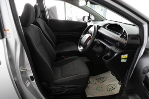 Минивэн Toyota Sienta 2018 года, 1589000 рублей, Красноярск