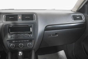 Седан Volkswagen Jetta 2012 года, 999000 рублей, Кемерово
