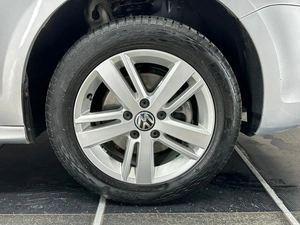 Седан Volkswagen Jetta 2013 года, 985000 рублей, Красноярск