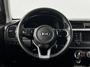 Седан Kia Rio 2018 года, 1398900 рублей, Казань