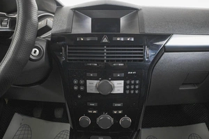 Хетчбэк Opel Astra 2008 года, 349000 рублей, Кемерово
