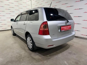 Универсал Toyota Corolla Fielder 2005 года, 655000 рублей, Красноярск