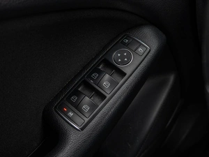 Хетчбэк Mercedes-benz B-класс 2013 года, 910000 рублей, Краснодар