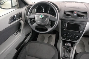 Внедорожник Skoda Yeti 2011 года, 959000 рублей, Красноярск