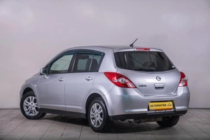 Хетчбэк Nissan Tiida 2010 года, 779000 рублей, Томск