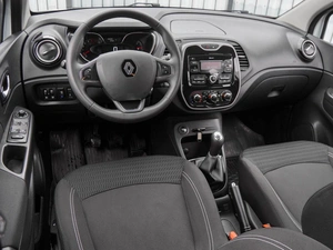 Внедорожник Renault Kaptur 2018 года, 1300000 рублей, Волгоград