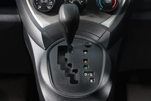 Хетчбэк Toyota Ractis 2013 года, 1099000 рублей, Новосибирск