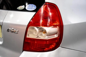 Хетчбэк Honda Fit 2001 года, 299000 рублей, Барнаул