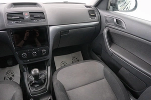 Внедорожник Skoda Yeti 2011 года, 739000 рублей, Красноярск