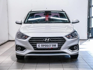 Седан Hyundai Solaris 2017 года, 1229000 рублей, Красноярск