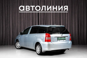 Минивэн Toyota Wish 2003 года, 689000 рублей, Красноярск