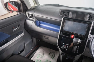 Минивэн Toyota Roomy 2019 года, 1159000 рублей, Томск