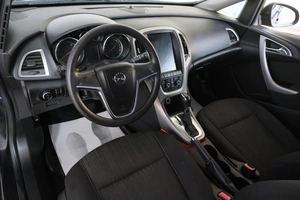 Универсал Opel Astra 2011 года, 769000 рублей, Омск