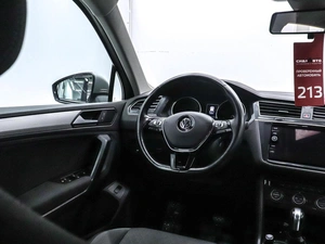 Внедорожник Volkswagen Tiguan 2020 года, 3000000 рублей, Красноярск