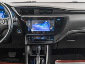 Седан Toyota Corolla 2017 года, 1900000 рублей, Красноярск
