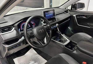 Внедорожник Toyota RAV4 2021 года, 3787000 рублей, Красноярск
