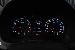 Седан Hyundai Solaris 2018 года, 799000 рублей, Тюмень