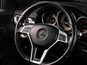 Седан Mercedes-benz E-класс 2013 года, 3129000 рублей, Тюмень