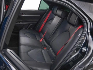 Седан Toyota Camry 2023 года, 3177400 рублей, Москва