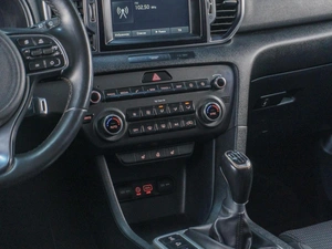 Внедорожник Kia Sportage 2017 года, 1849000 рублей, Сургут