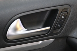 Внедорожник Volkswagen Tiguan 2015 года, 1849000 рублей, Омск