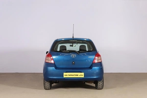 Хетчбэк Toyota Yaris 2008 года, 699000 рублей, Новосибирск