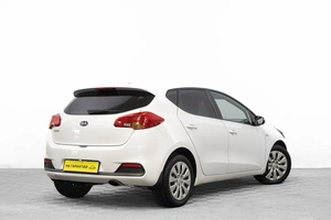 Хетчбэк Kia Ceed 2015 года, 929000 рублей, Барнаул