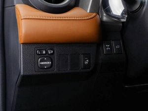 Внедорожник Toyota RAV4 2017 года, 2429000 рублей, Тюмень