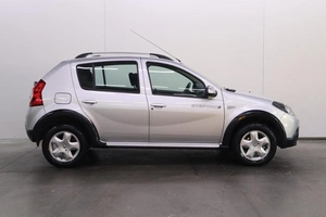 Хэтчбек Renault Sandero 2014 года, 675000 рублей, Брянск