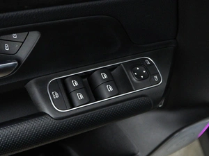 Внедорожник Mercedes-benz GLB-класс 2020 года, 2989999 рублей, Москва