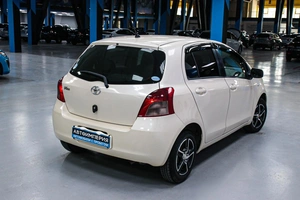 Хетчбэк Toyota Vitz 2006 года, 578000 рублей, Солонцы