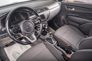 Седан Kia Rio 2017 года, 1199000 рублей, Томск