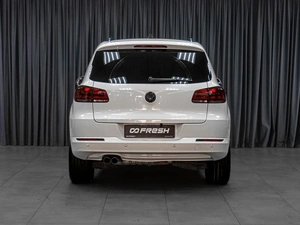 Внедорожник Volkswagen Tiguan 2012 года, 1677000 рублей, Тюмень