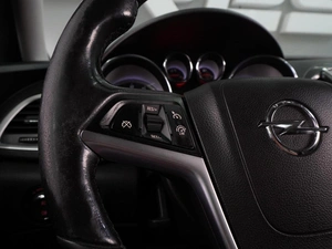Седан Opel Astra 2012 года, 839000 рублей, Воронеж