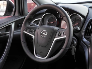 Седан Opel Astra 2012 года, 999000 рублей, Волгоград