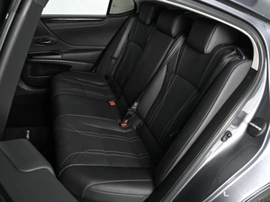 Седан Lexus ES 2021 года, 5375000 рублей, Аксай