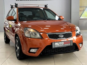 Хетчбэк Kia Rio 2011 года, 597000 рублей, Солонцы