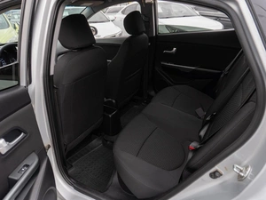 Седан Kia Rio 2013 года, 849000 рублей, Саратов