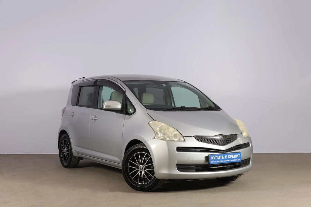 Хетчбэк Toyota Ractis 2010 года, 989000 рублей, Новосибирск