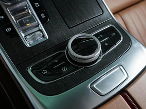 Седан Hongqi H9 2023 года, 4599000 рублей, Воронеж