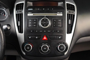 Хетчбэк Kia Ceed 2011 года, 719000 рублей, Тюмень