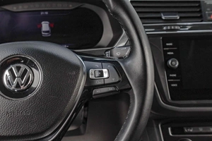 Внедорожник Volkswagen Tiguan 2018 года, 2439000 рублей, Челябинск