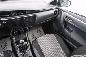 Седан Toyota Corolla 2017 года, 1549000 рублей, Красноярск