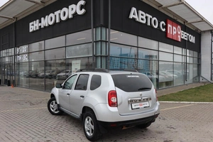 Внедорожник Renault Duster 2015 года, 1020000 рублей, Мирное