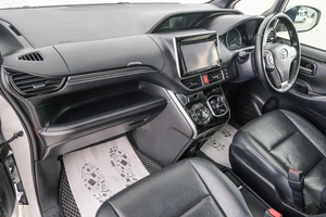 Минивэн Toyota Esquire 2014 года, 1849000 рублей, Красноярск