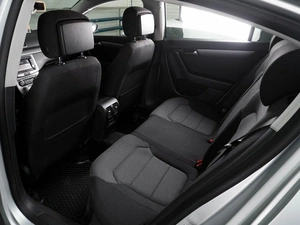 Седан Volkswagen Passat 2011 года, 854000 рублей, Воронеж