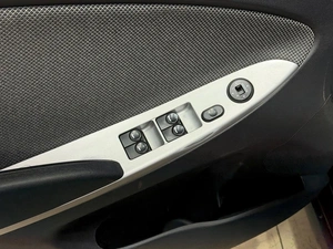 Хетчбэк Hyundai Solaris 2013 года, 479000 рублей, Красноярск