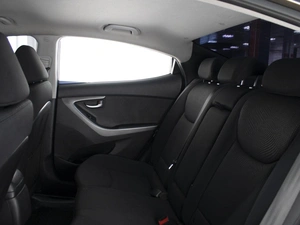 Седан Hyundai Elantra 2014 года, 860000 рублей, Омск