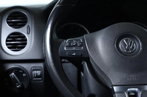 Внедорожник Volkswagen Tiguan 2014 года, 1799000 рублей, Новосибирск