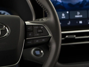 Внедорожник Toyota Highlander 2025 года, 5839050 рублей, Москва